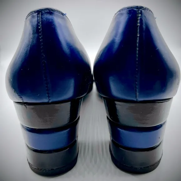 💐Ferragamo Blue Patten Leather Shoes, Size 8 AA Excel Preowned Vintage Cond🌹