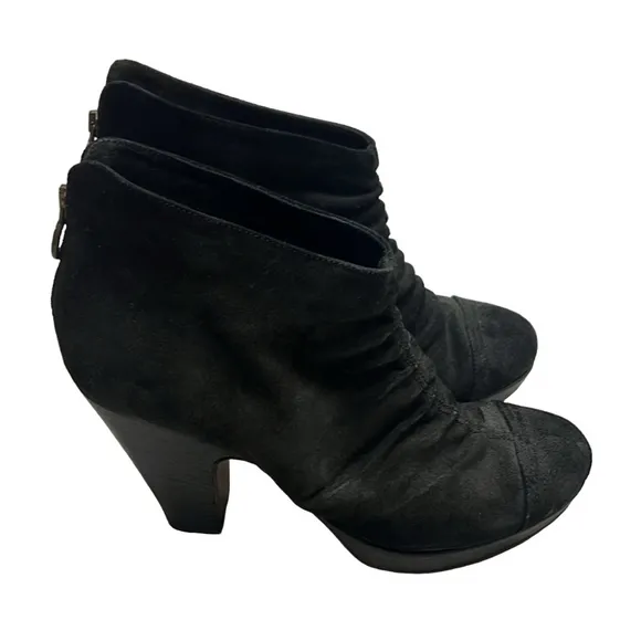 Fiorentini &amp; Baker Black Suede Booties Size 41/11 Back Zip
