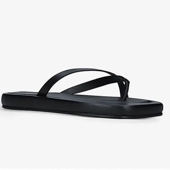 🔥🔥Frame Le Montauk black leather sandals size 38 NWOT🔥🔥