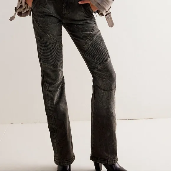 FREE PEOPLE WE THE FREE VECTOR MOTO MID RISE FLARE WASHED BLACK JEANS **NWT**