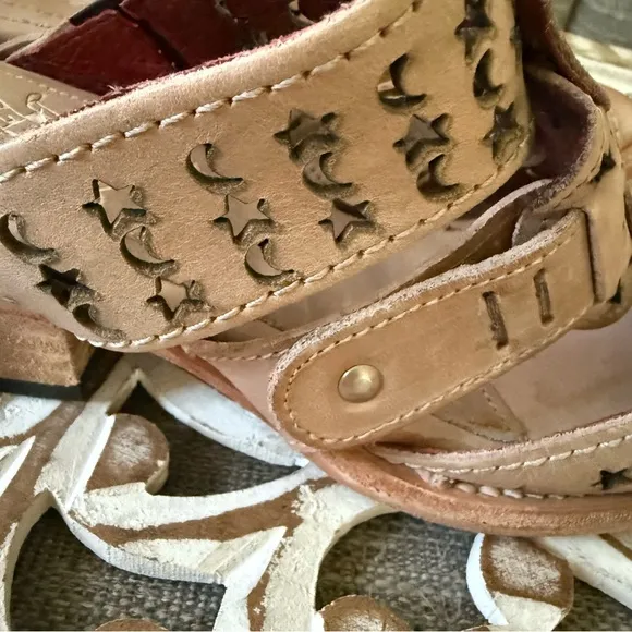 Freebird by Steven Moonstars Leather Sandals Shoes Women’s 7 NEW