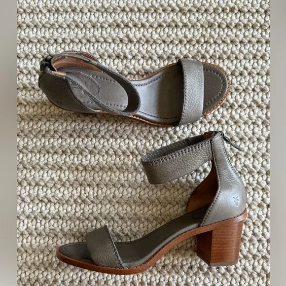 Frye Brielle Gray Back Zip Ankle Strap Leather Block Heel Sandal Shoe Size 8