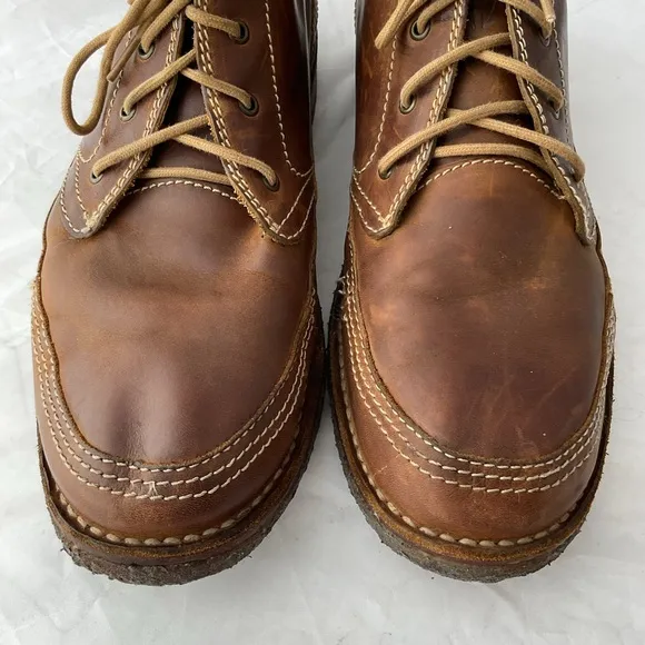 Frye Brown Leather Chukka Boots with Lace-Up Design Men’s 11