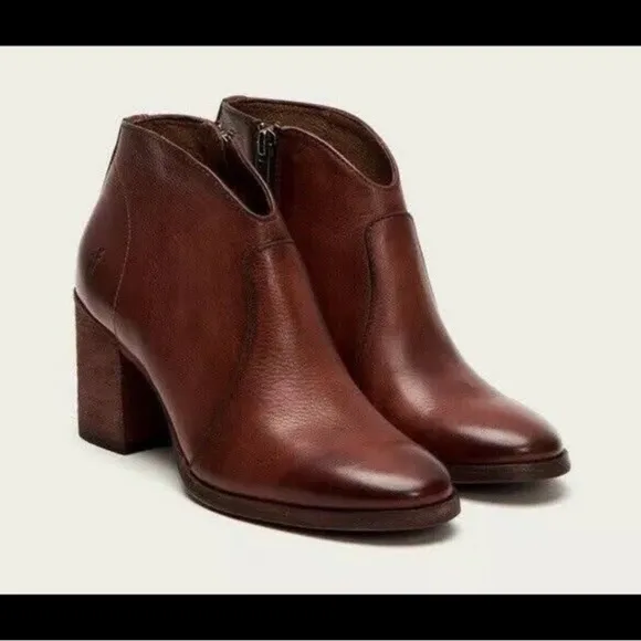 Frye Nora Elegant Brown Leather Ankle Boots