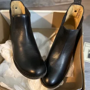 Frye Pippa Chelsea Booties