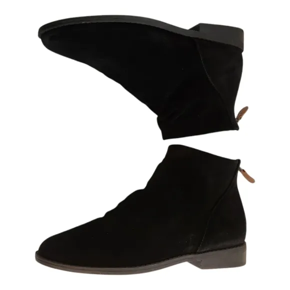 Gentle Souls Emma Back Zip Black Suede Comfort Ankle Boots Size 8M