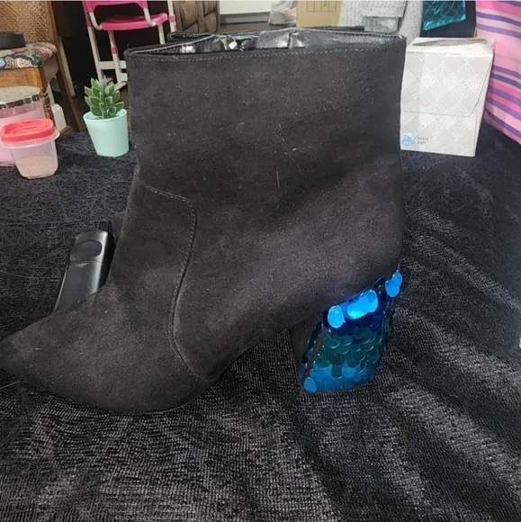 Gianni bini sequin mermaid heel boots size 11