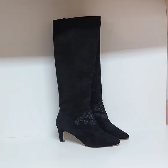 Gloria Vanderbilt Suede Knee High Embroidered Heeled Boots 7.5 BIN1