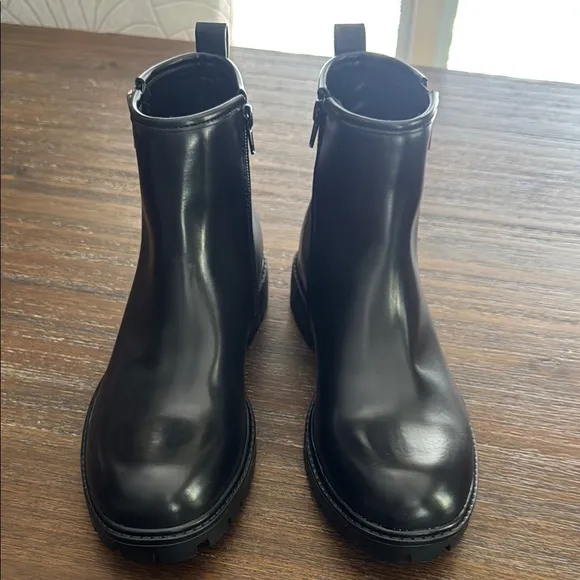GUESS Men's Dine black Boots size 8.5