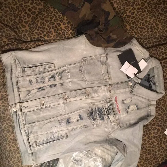 Half Camo/ half Jean outfit. Very trendy. Comfortable and warm.