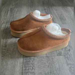 Hey Girl Corky Tan Slip-On Shoe Boots