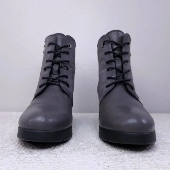 HISPANITAS Wedge Heeled Ankle Booties
