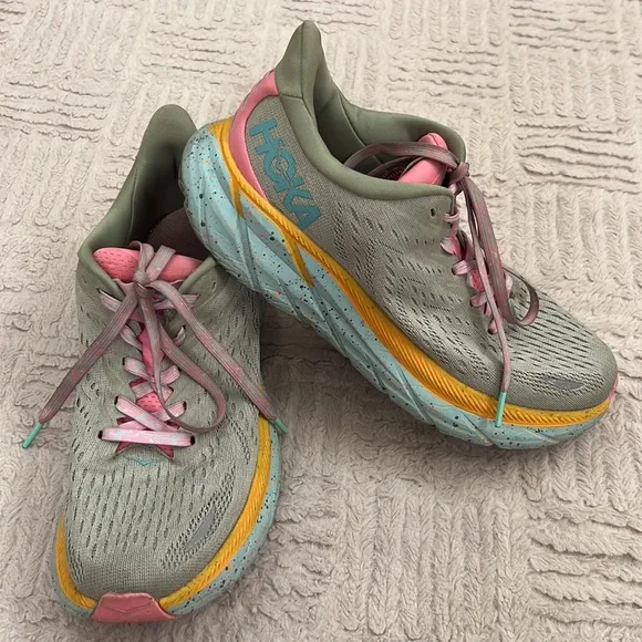 HOKA x Free People Movement Clifton 8 sneakers shoes, Size 9