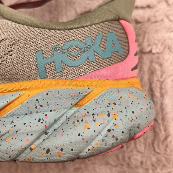 HOKA x Free People Movement Clifton 8 sneakers shoes, Size 9