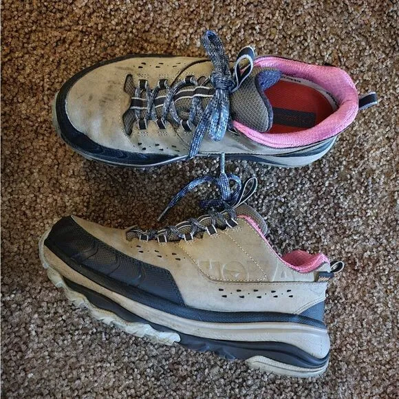 Hoka One One 'Tor Summit WP' Gray/Pink/Blue Sneakers