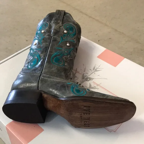 IVE WEST- AMORE Cowgirl boot western fashion