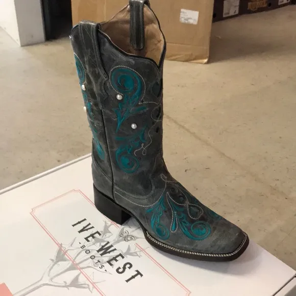 IVE WEST- AMORE Cowgirl boot western fashion