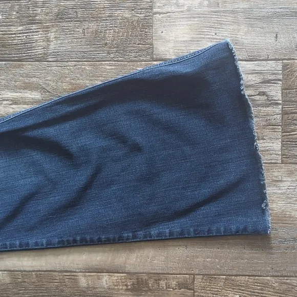 J BRAND &quot;Kiki Flare&quot; lotus wash jeans bell bottoms frayed/raw hem 23x34L TALL