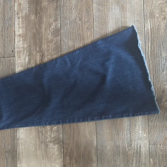 J BRAND &quot;Kiki Flare&quot; lotus wash jeans bell bottoms frayed/raw hem 23x34L TALL