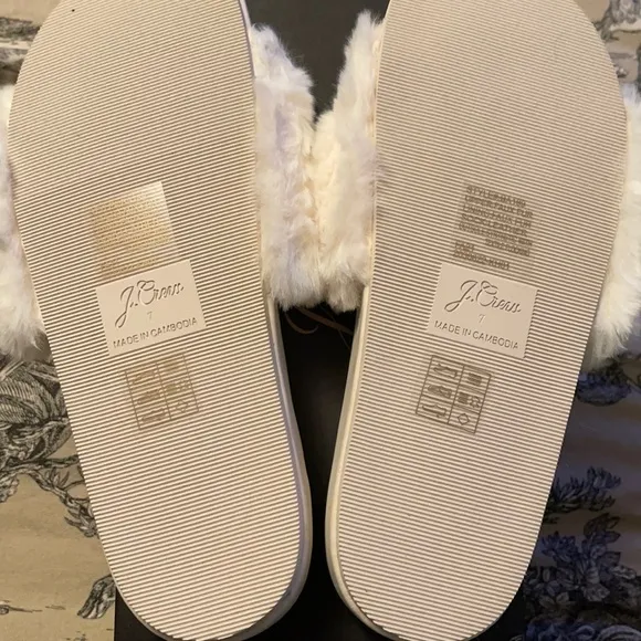 J.Crew Pacific faux fur fluffy-strap slides shoes in ivory white BA189
