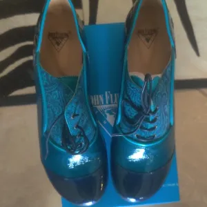 John Fluevog Darby shoes size 13W 11M New