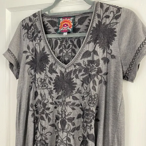 JOHNNY WAS Simona Draped Above Knee Mini Dress in Grey and Black Women’s Sz Sm
