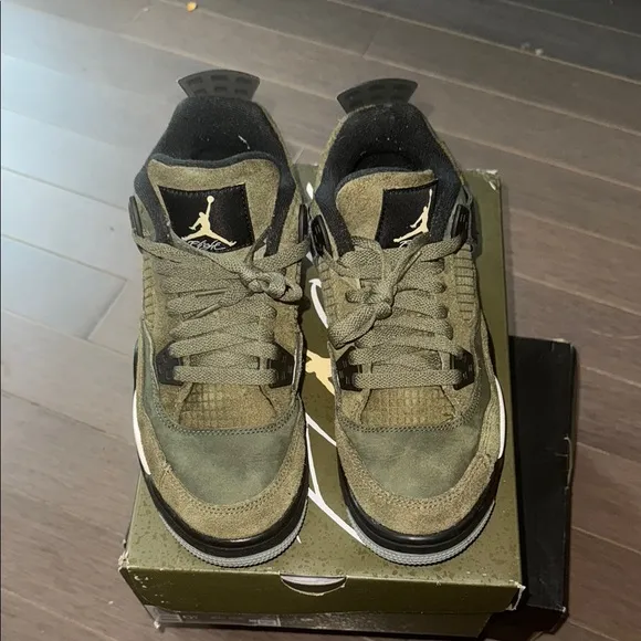 Jordan Men's Olive Sneakers