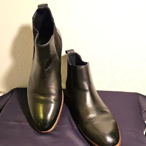 Joseph Abboud Chelsea Boots