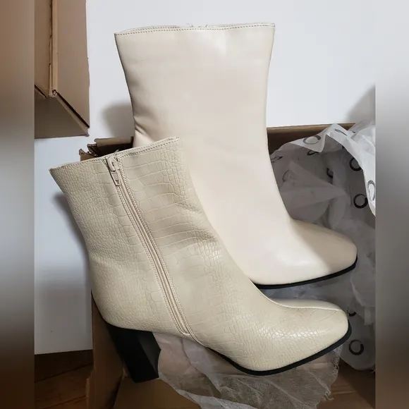 Journee Collection Women's January Tru Comfort Foam Booties Size 12 NWB Ivory