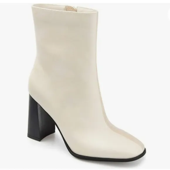 Journee Collection Women's January Tru Comfort Foam Booties Size 12 NWB Ivory