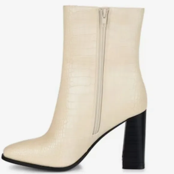 Journee Collection Women's January Tru Comfort Foam Booties Size 12 NWB Ivory