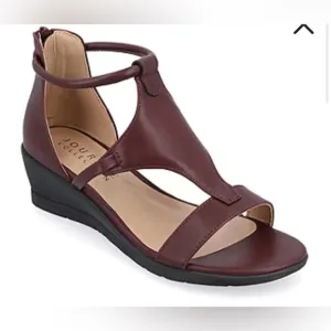 Journee‎ Collection Womens Trayle Wedge Sandals. Size 11. Color: Wine