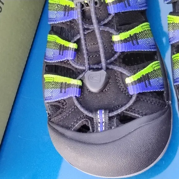 Keen H2 Newport REFLECTIVE Kids Size 5 Sandals Shoes Closed Toe Blue Green Used