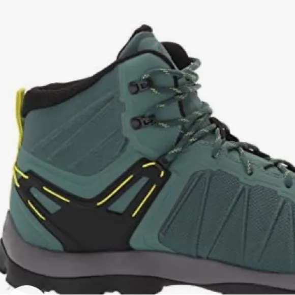 KEEN Venture mid high waterproof hiking boots
