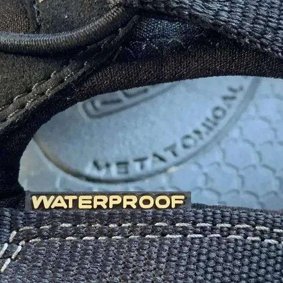 Keen Women’s Hiking Gorpcore Sandals Black WaterTrail Shoes Mesh Elastic 8.5
