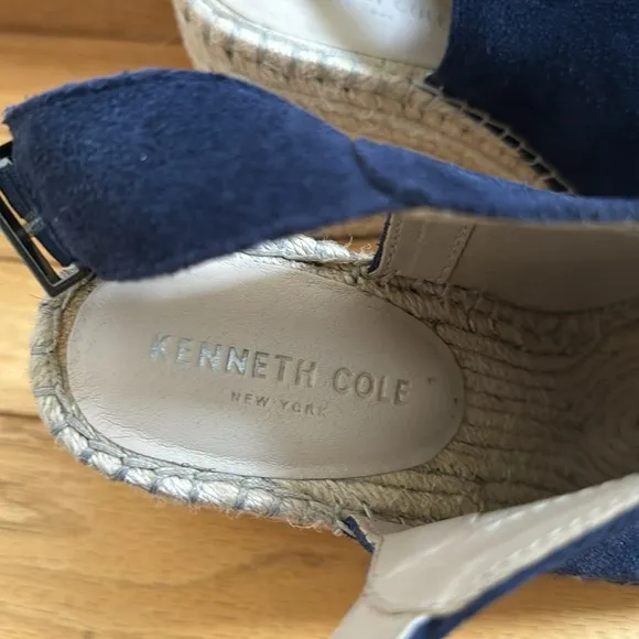 Kenneth Cole Navy Suede Open Toes Espadrille Size 7M