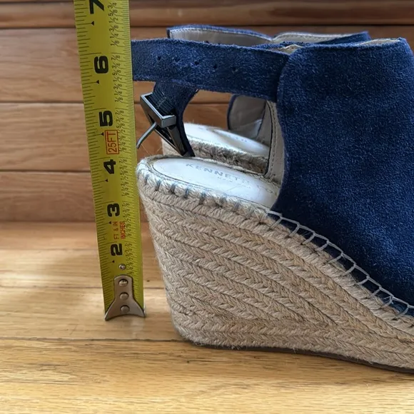 Kenneth Cole Navy Suede Open Toes Espadrille Size 7M