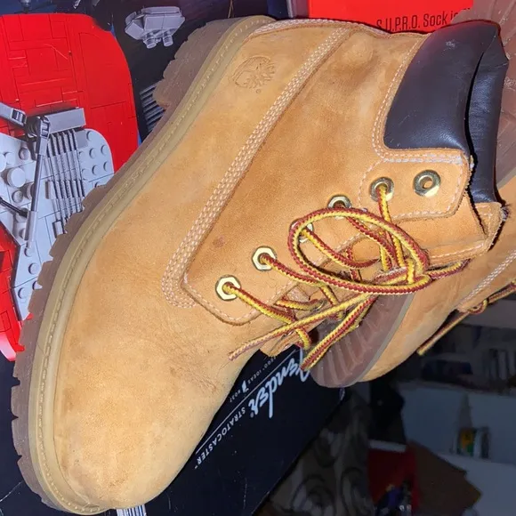 Kids size 2 classic style Timberlands great condition maybe worn 5-6 times