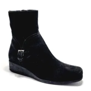 La Canadienne Finley Black Suede Wedge Comfort Ankle Boots Women's Size 8 M