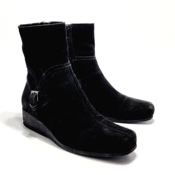 La Canadienne Finley Black Suede Wedge Comfort Ankle Boots Women's Size 8 M