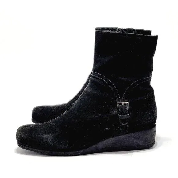 La Canadienne Finley Black Suede Wedge Comfort Ankle Boots Women's Size 8 M