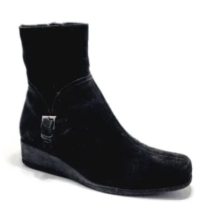 La Canadienne Finley Black Suede Wedge Comfort Ankle Boots Women's Size 8 M