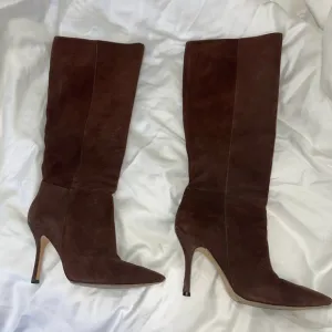 Larroude Elegant Brown Knee-High Women's Boots