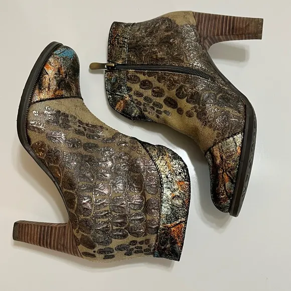 L'Artiste by Spring Step Eleni Ankle Boot MultiColor Artistic Leather 37 (6.5)