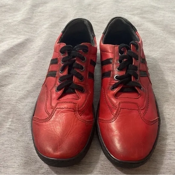 Lasocki Leather Lace up Shoes Sneakers for Men size 9 Red Black Color NEW NO BOX