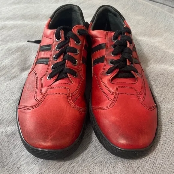 Lasocki Leather Lace up Shoes Sneakers for Men size 9 Red Black Color NEW NO BOX