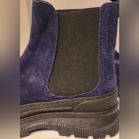 LIFE Women's Italian Blue &amp; Black Suede Platform ChelseaBoots Size 6.5 /37