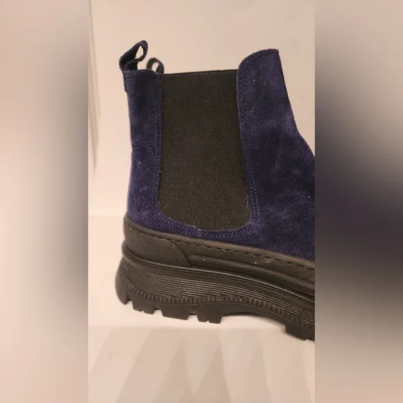 LIFE Women's Italian Blue &amp; Black Suede Platform ChelseaBoots Size 6.5 /37