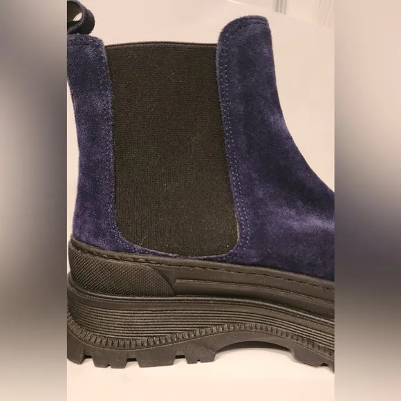 LIFE Women's Italian Blue &amp; Black Suede Platform ChelseaBoots Size 6.5 /37