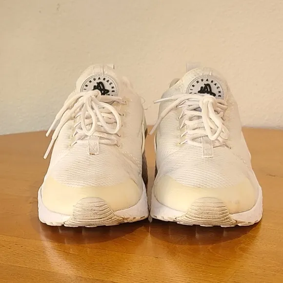 Lightly Worn - NIKE - Air Huarache White Slip-on Athletic Shoes, Mens Size 9.5